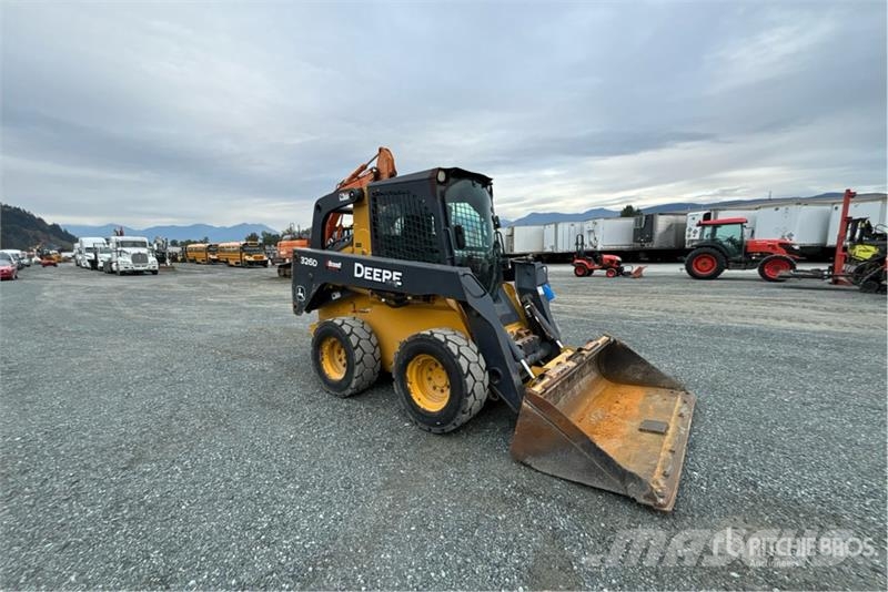 John Deere 326D Schrankladers
