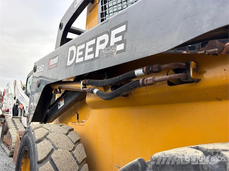 John Deere 326D Schrankladers