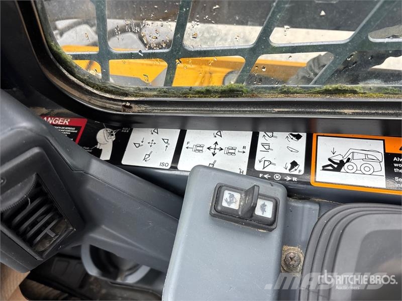 John Deere 330G Two-Speed High Flow Skid Steer Loader Minicargadoras