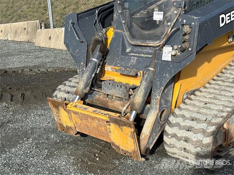 John Deere 331G Kompaktlastere