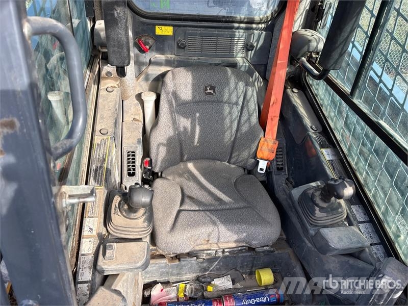 John Deere 331G Kompaktlastere