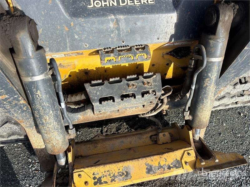 John Deere 331G Kompaktlastere