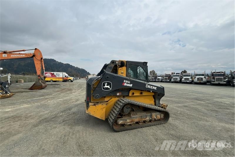 John Deere 331G Krautuvai su šoniniu pasukimu