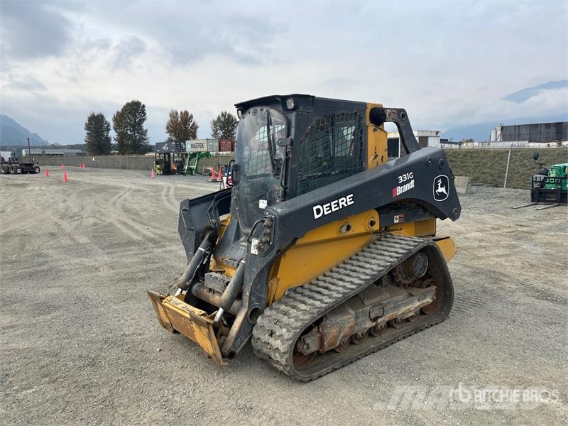 John Deere 331G Krautuvai su šoniniu pasukimu