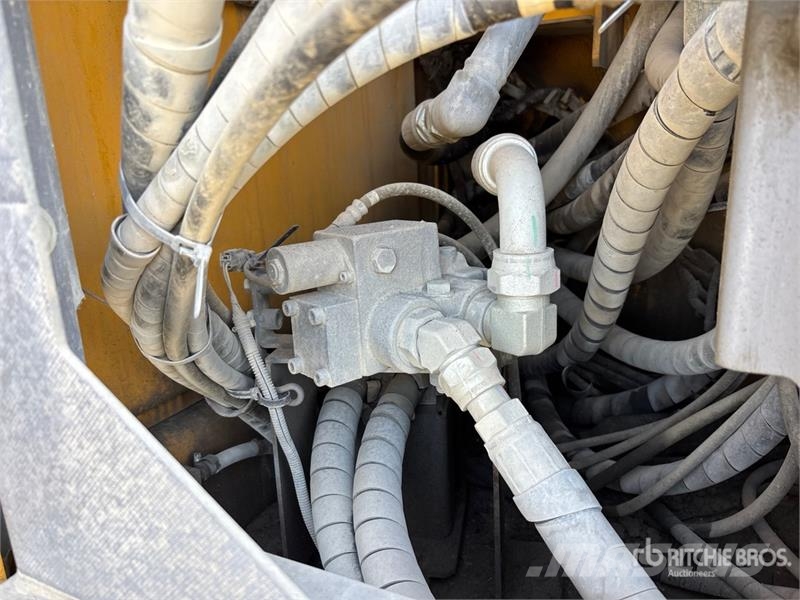 John Deere 345G LC Tracked Excavator Crawler excavators