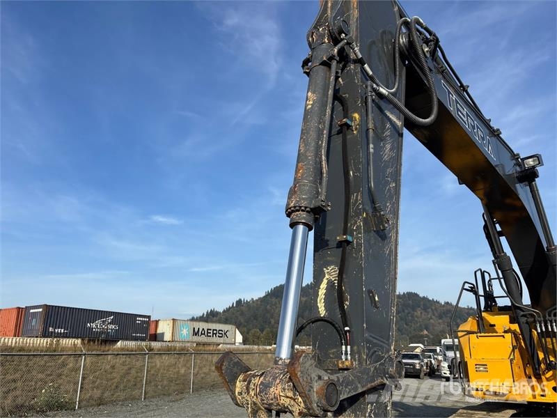 John Deere 345G LC Tracked Excavator Crawler excavators