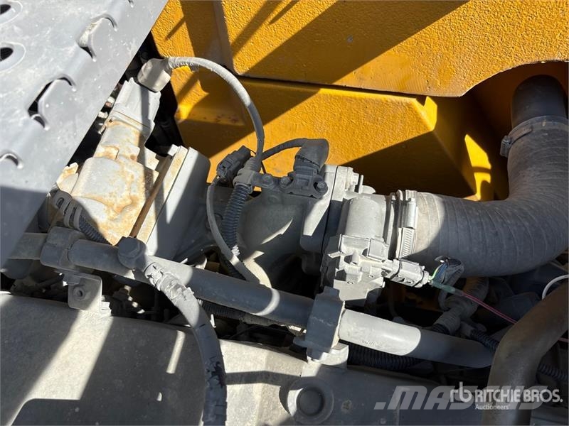 John Deere 345G LC Tracked Excavator Kāpurķēžu ekskavatori