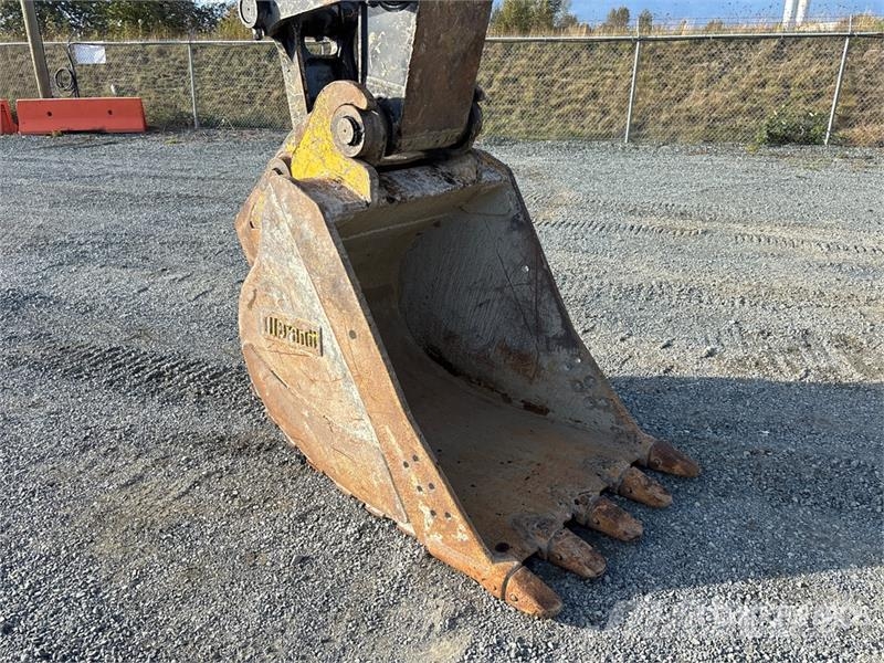 John Deere 345G LC Tracked Excavator Crawler excavators
