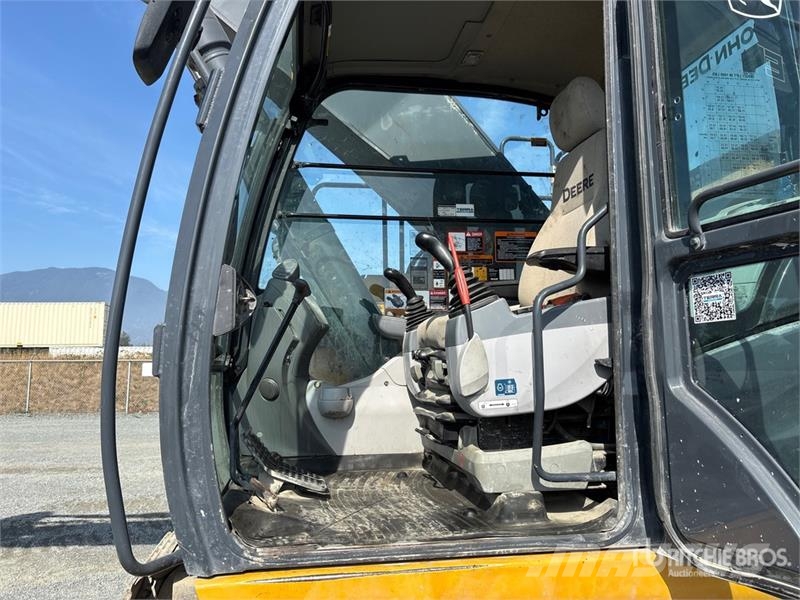 John Deere 345G LC Tracked Excavator Crawler excavators