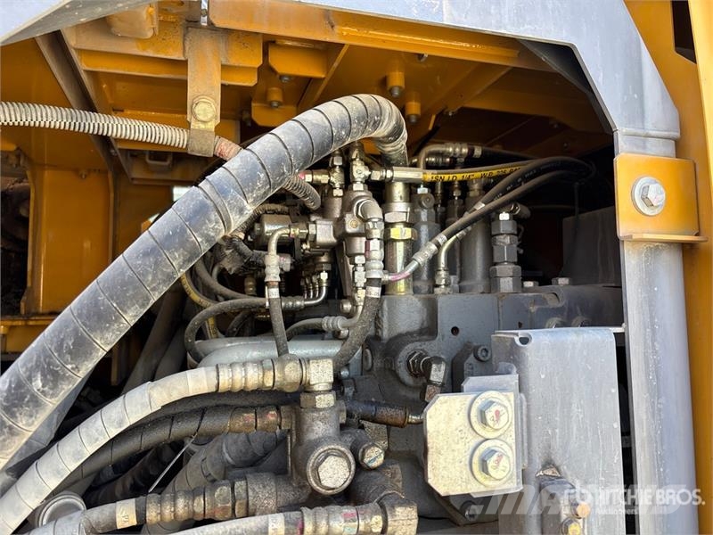 John Deere 345G LC Tracked Excavator Crawler excavators