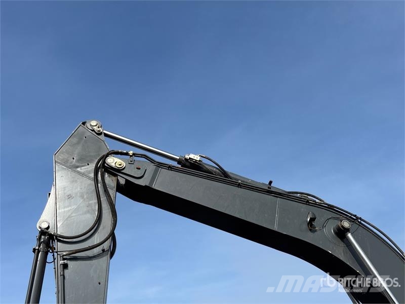 John Deere 350GLC Tracked Excavator حفارات زحافة