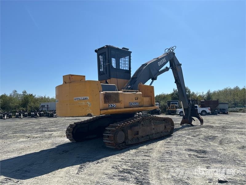 John Deere 370 Heel Boom Log Loader Lesní nakladače