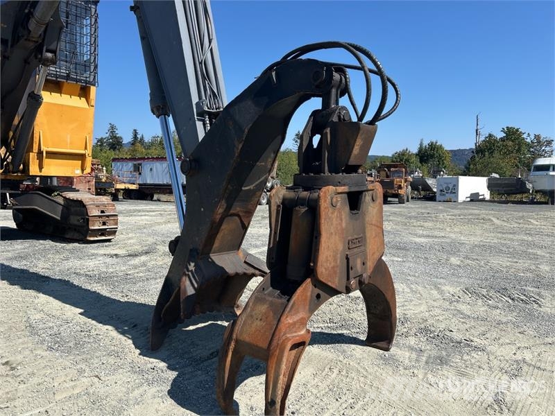 John Deere 370 Heel Boom Log Loader Lesní nakladače