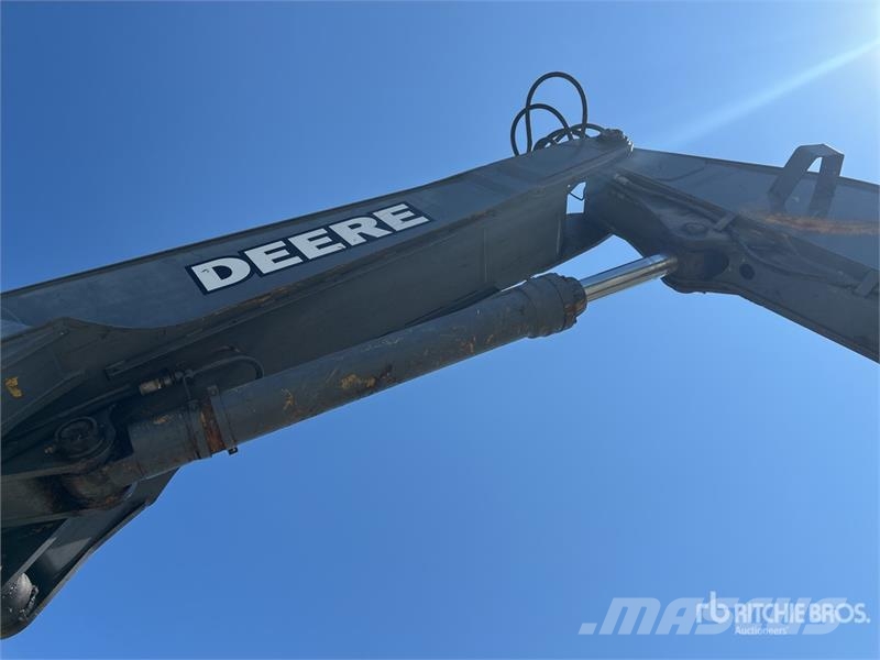John Deere 370 Heel Boom Log Loader Lesní nakladače