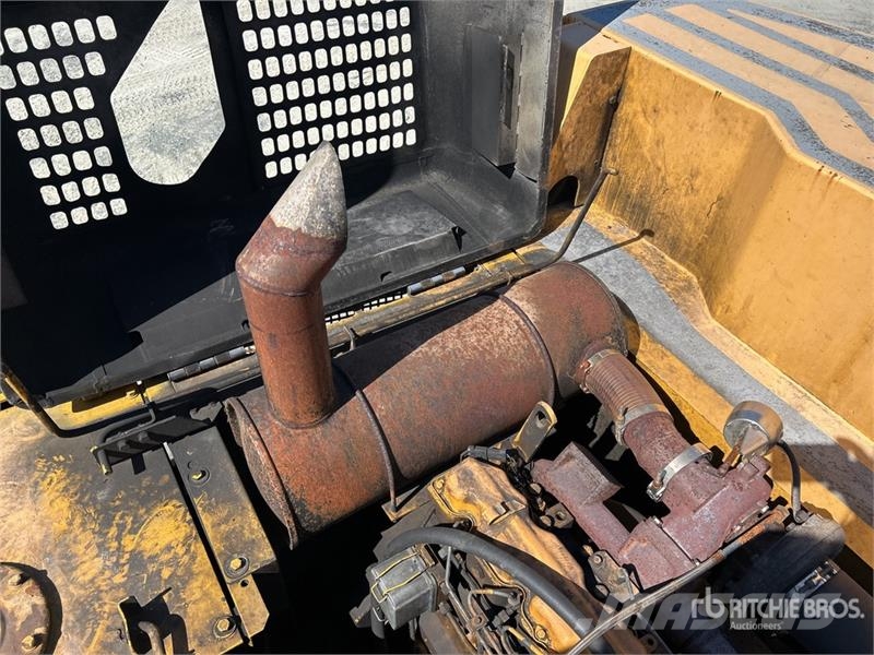 John Deere 370 Heel Boom Log Loader Lesní nakladače