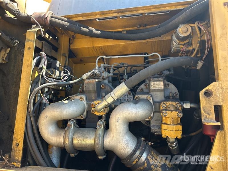 John Deere 370 Heel Boom Log Loader Lesní nakladače