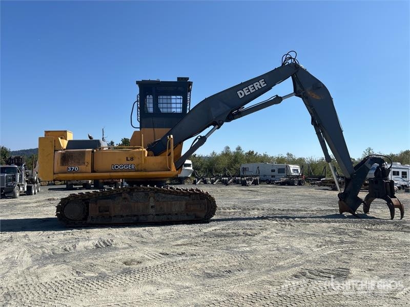 John Deere 370 Heel Boom Log Loader Lesní nakladače