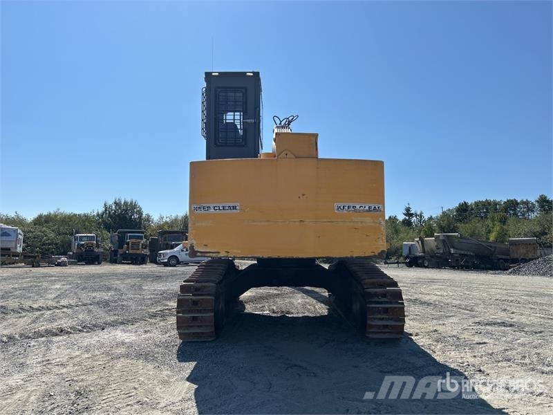 John Deere 370 Heel Boom Log Loader Lesní nakladače