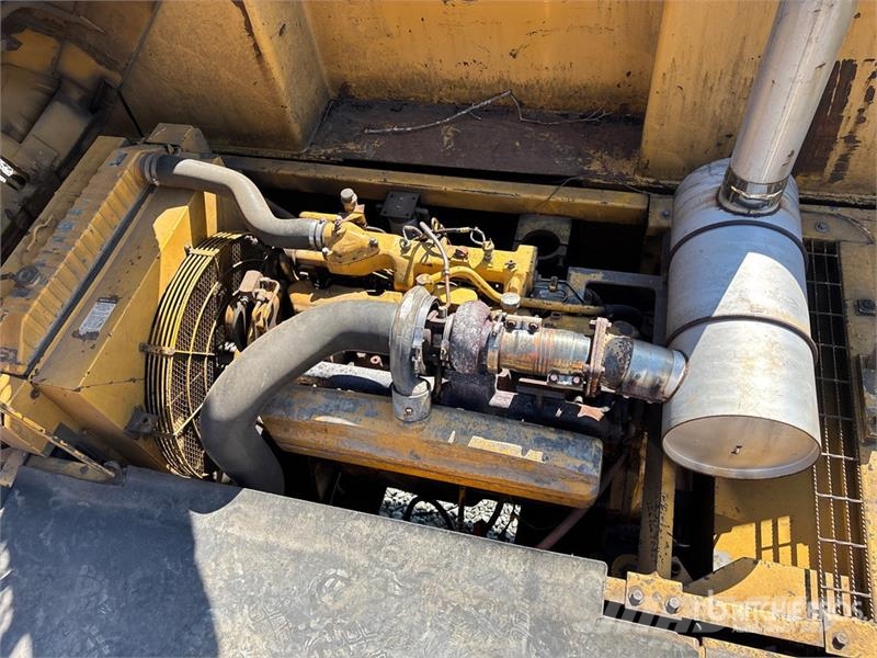 John Deere 450LC Heel Boom Log Loader Lesní nakladače