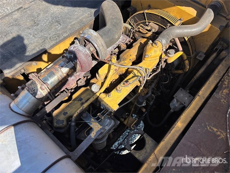 John Deere 450LC Heel Boom Log Loader Lesní nakladače