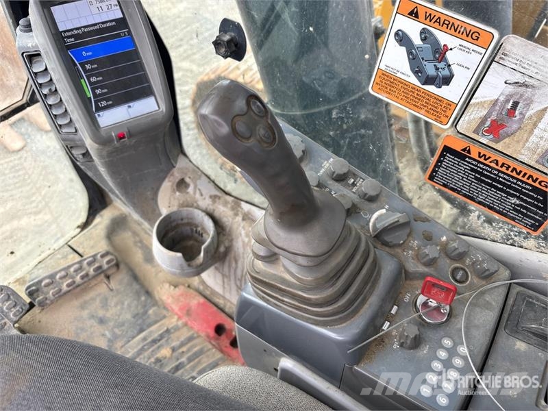 John Deere 470 Tracked Excavator Pásová rýpadla