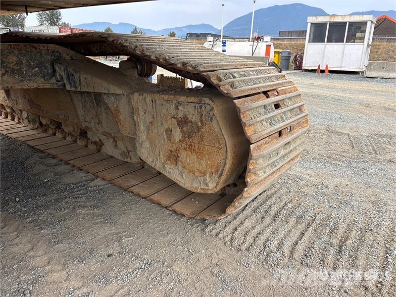 John Deere 470 Tracked Excavator Pásová rýpadla