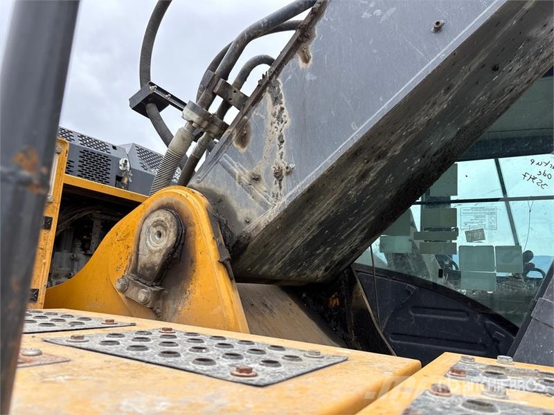 John Deere 470 Tracked Excavator 履带挖掘机