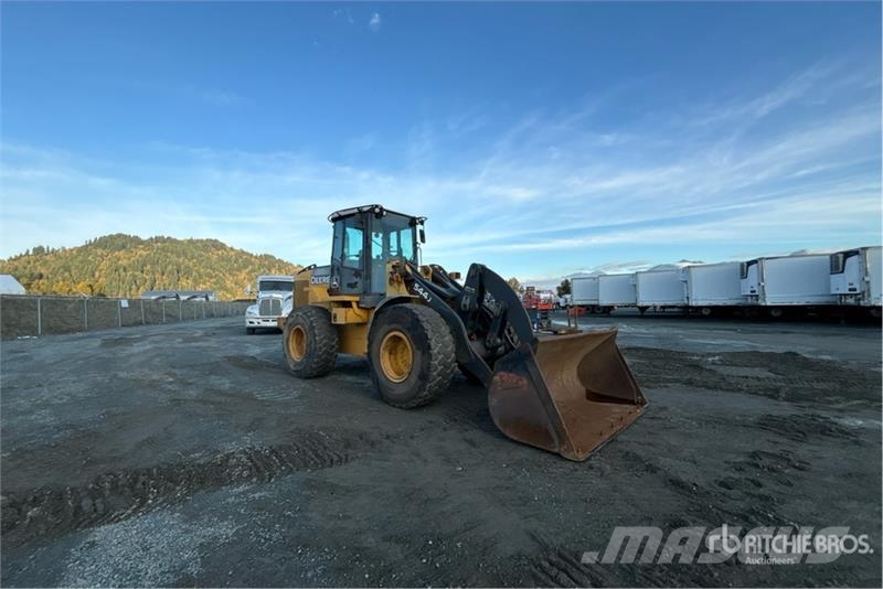 John Deere 544J Wheel Loader Iekrāvēji uz riteņiem
