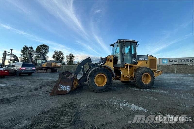 John Deere 544J Wheel Loader Iekrāvēji uz riteņiem