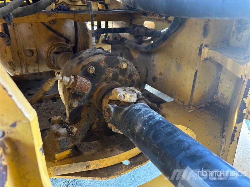 John Deere 544J Wheel Loader Iekrāvēji uz riteņiem
