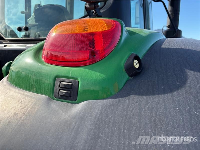 John Deere 6120 4WD Tractor (Inoperable) Traktorer