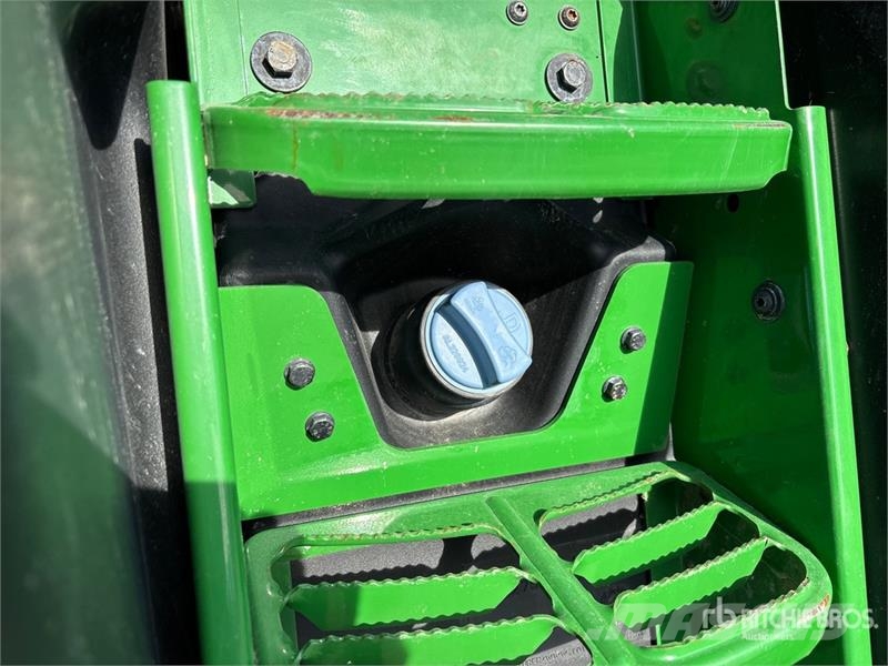 John Deere 6120 4WD Tractor (Inoperable) Traktorer