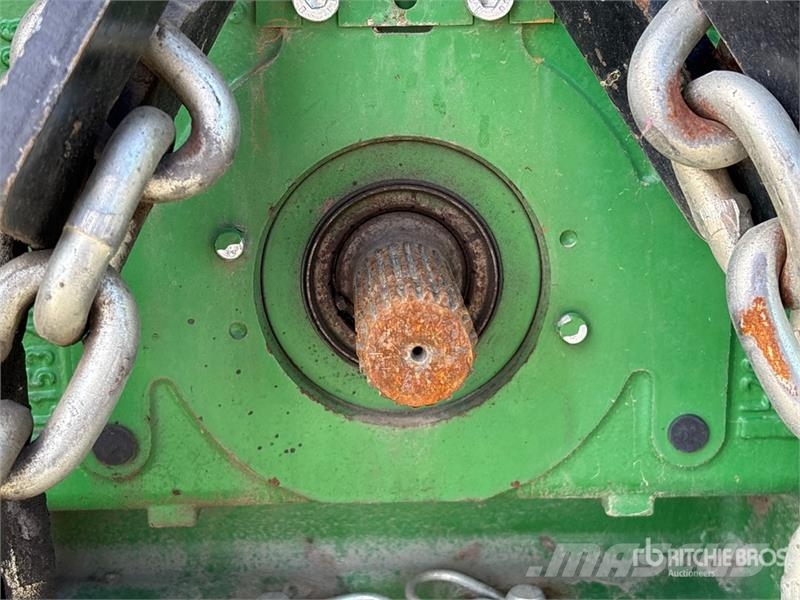 John Deere 6120 4WD Tractor (Inoperable) Traktorer