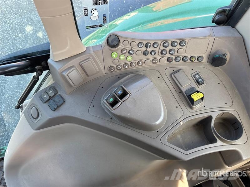 John Deere 6120 4WD Tractor (Inoperable) Traktorer