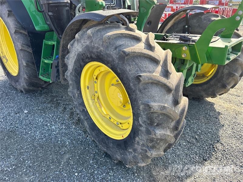 John Deere 6120 4WD Tractor (Inoperable) Traktorer
