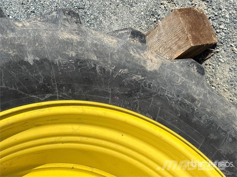 John Deere 6120 4WD Tractor (Inoperable) Traktorer
