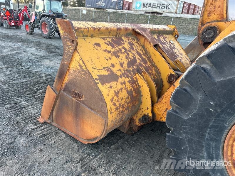 John Deere 644E Kolesni nakladalci