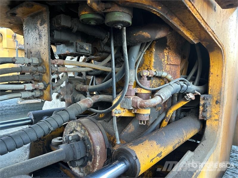 John Deere 644E Kolesni nakladalci