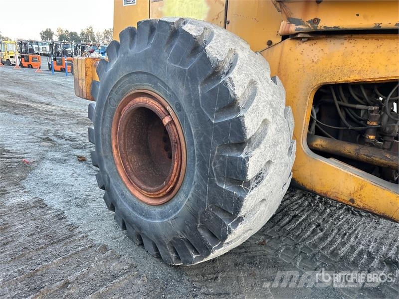 John Deere 644E Kolesni nakladalci