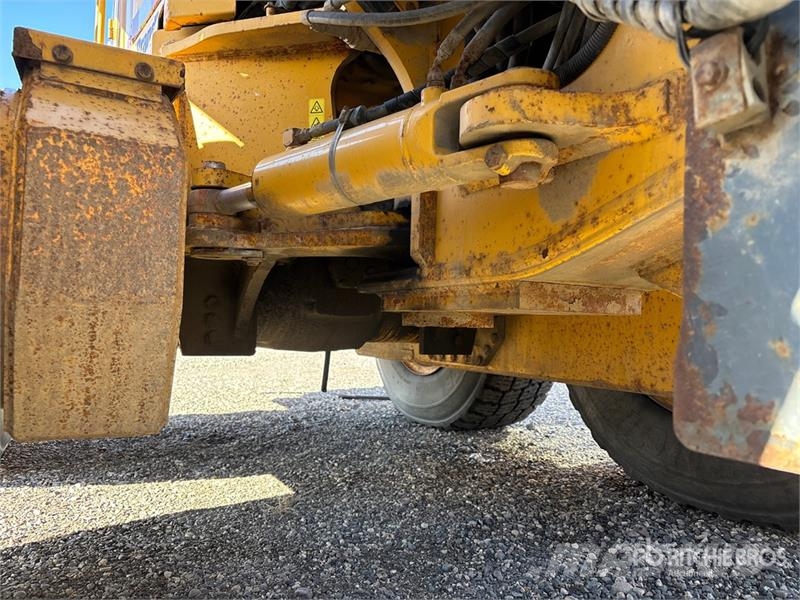 John Deere 870G Motor Grader Грейдеры