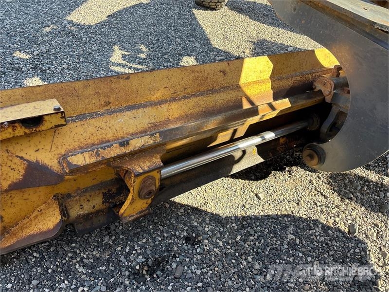 John Deere 870G Motor Grader Грейдеры