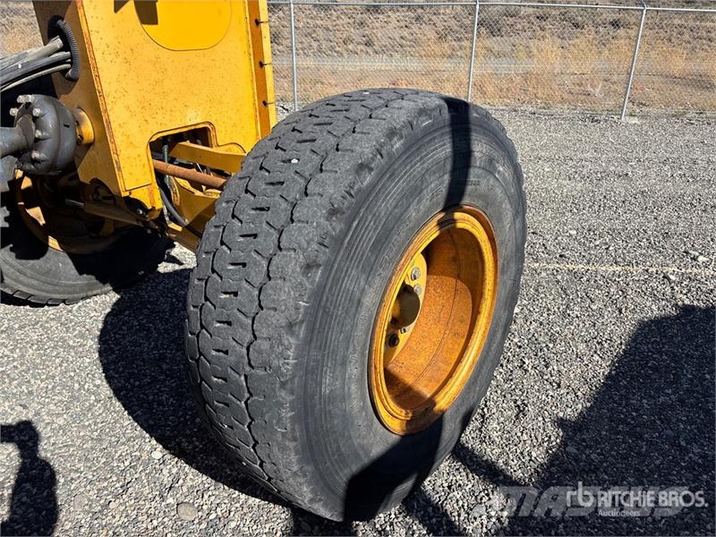 John Deere 870G Motor Grader Грейдеры