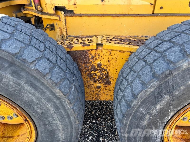 John Deere 870G Motor Grader Грейдеры