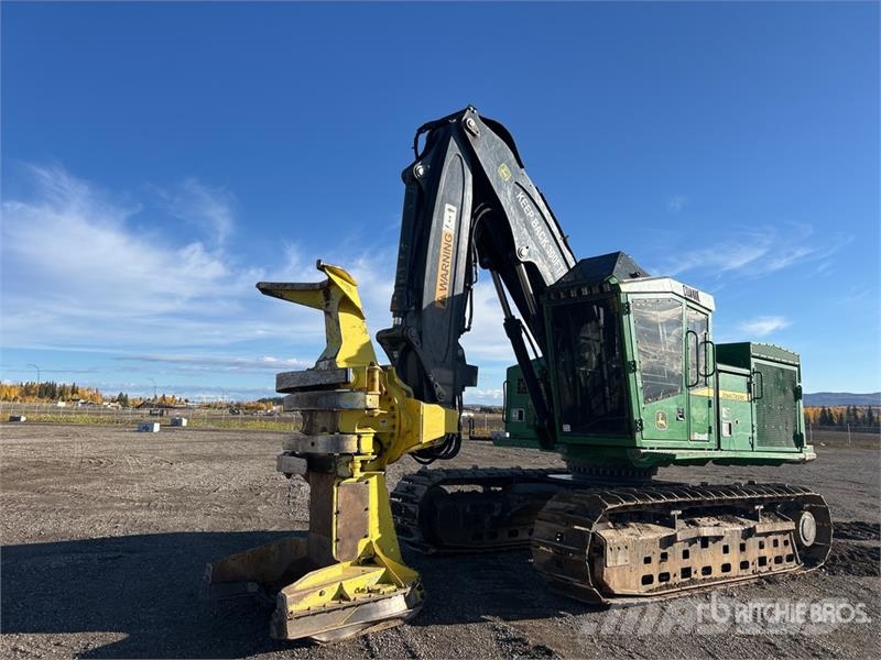 John Deere 903M Track Feller Buncher Fällare-läggare