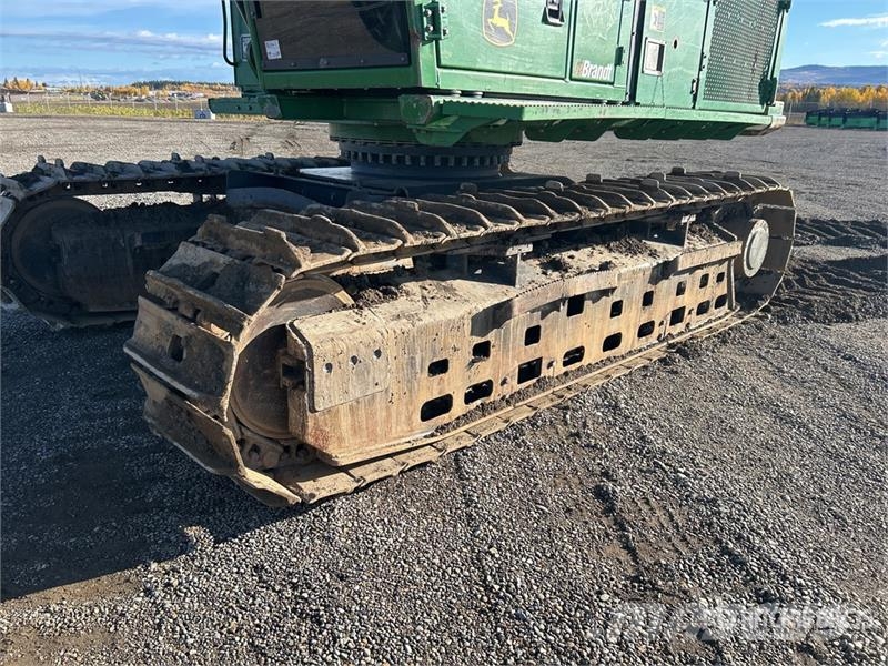 John Deere 903M Track Feller Buncher Fällare-läggare