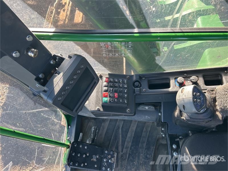 John Deere 903M Track Feller Buncher Fällare-läggare