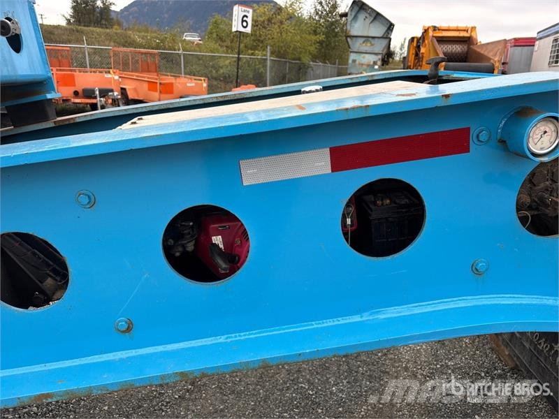 K-Line Tri/A Removable Gooseneck Lowboy Trailer Low loaders