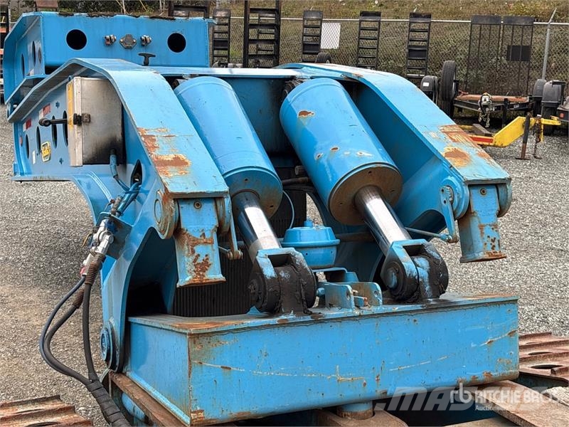 K-Line Tri/A Removable Gooseneck Lowboy Trailer Low loaders