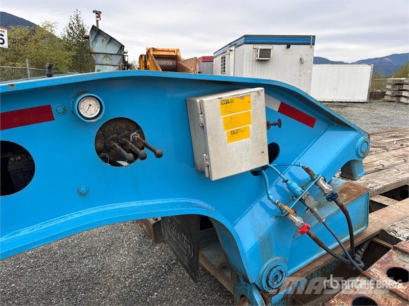 K-Line Tri/A Removable Gooseneck Lowboy Trailer Low loaders