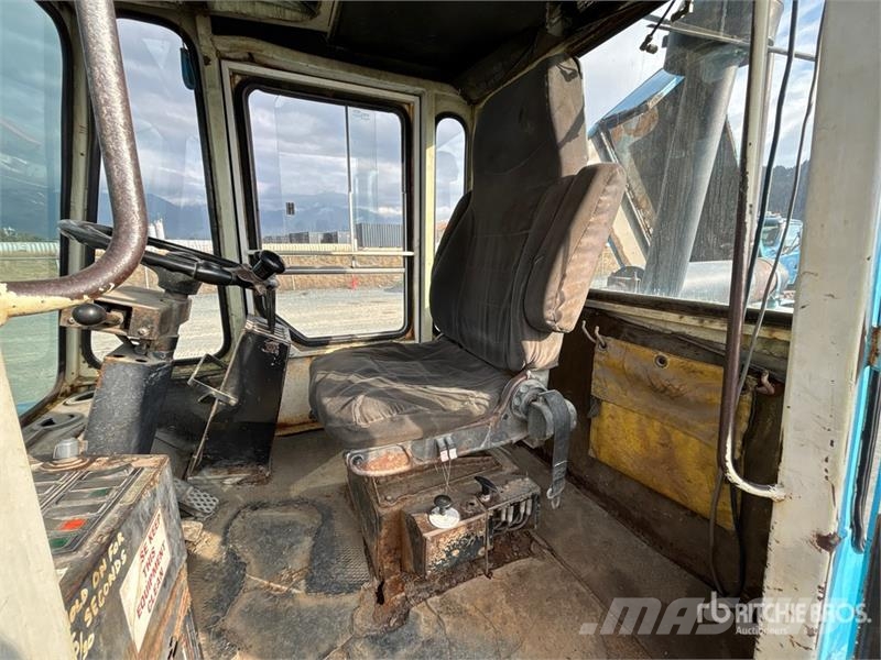 Kalmar DC13,6-600L 25000 lb Pneumatic Tire Forklift Other